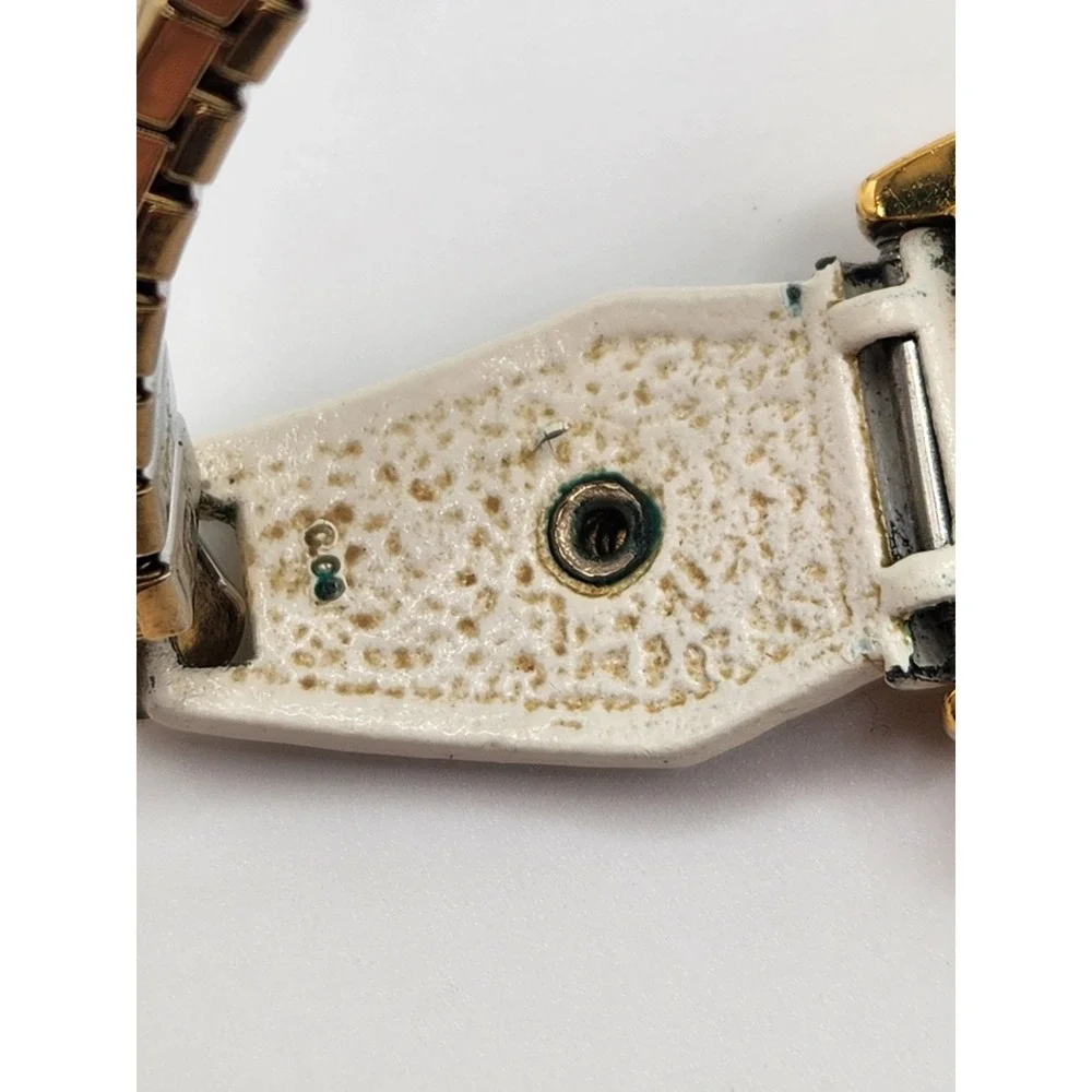 Black Hills Gold Wristwatch Tri-Colored Diamond Quartz Stretch White Leaf Band